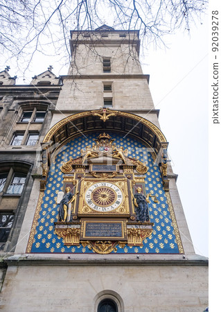 Clock Tower of the Conciergerie (Paris) La Conciergerie Horloge 92039278
