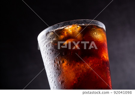 被冰的咖啡特寫鏡頭 被冰的咖啡特寫鏡頭 92041098