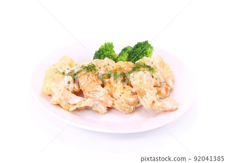 有蛋黃醬明亮背景的蝦油條 有蛋黃醬明亮背景的蝦油條 92041385