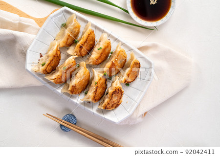 煎餃 鍋貼 餃子 點心 Pan-fried Dumpling gyoza ギョウザ 92042411
