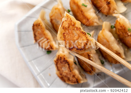 煎餃 鍋貼 餃子 點心 Pan-fried Dumpling gyoza ギョウザ 煎餃 鍋貼 餃子 點心 Pan-fried Dumpling gyoza ギョウザ 92042412