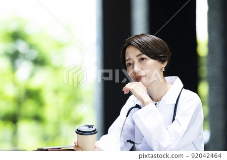 女兒女醫生 92042464