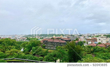 從東邊的首里城公園/ Azana 看到的風景 從東邊的首里城公園/ Azana 看到的風景 92043695