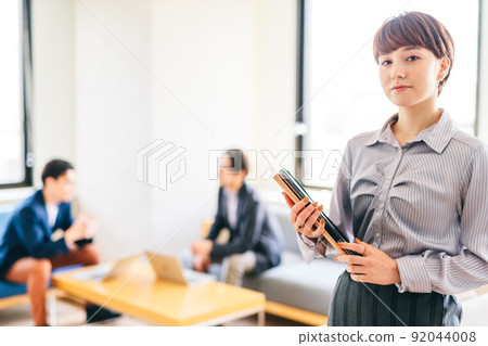 商務人士 92044008