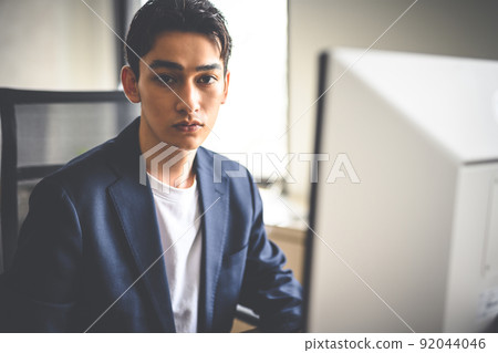商務人士 92044046