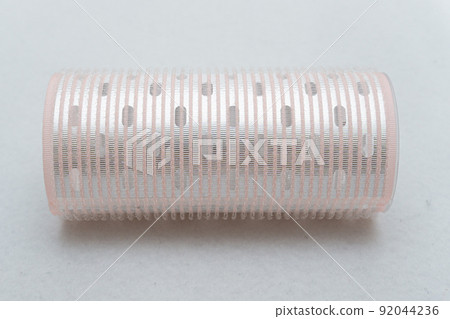 woman with hair roll 92044236