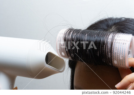 捲髮的女人 92044246