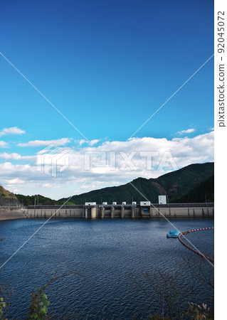 秋空中的阿努水壩和石城湖 秋空中的阿努水壩和石城湖 92045072