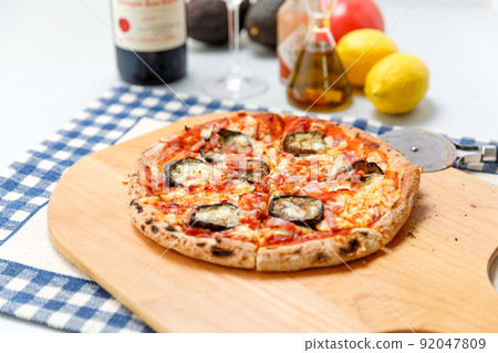 Let's have lunch with seasonal eggplant pizza Let's have lunch with seasonal eggplant pizza 92047809