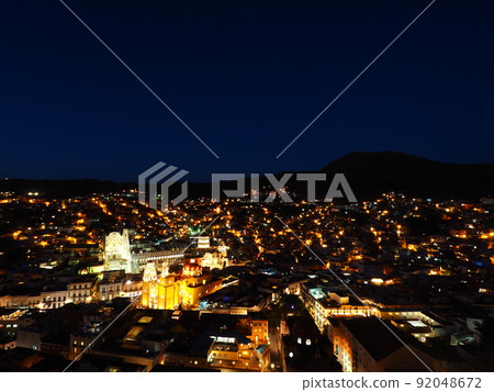 墨西哥瓜納華託的夜景 92048672