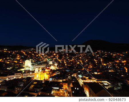 墨西哥瓜納華託的夜景 92048673