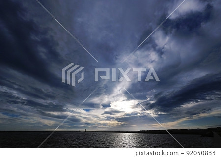 颱風來臨前一天,夏日午後天空,超廣角,天空主題,220702pm 颱風來臨前一天,夏日午後天空,超廣角,天空主題,220702pm 92050833
