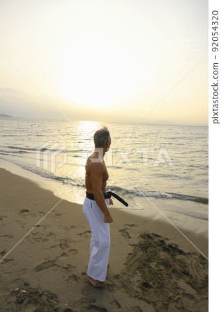 Japanese senior middle-aged male karate martial arts practice Japanese senior middle-aged male karate martial arts practice 92054320