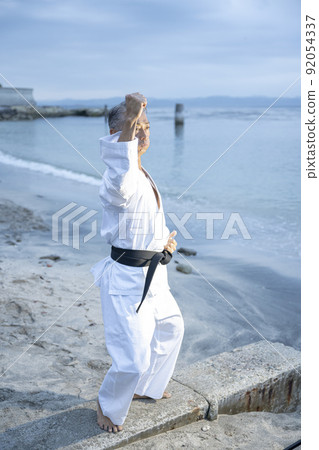 Japanese senior middle-aged male karate martial arts practice Japanese senior middle-aged male karate martial arts practice 92054337