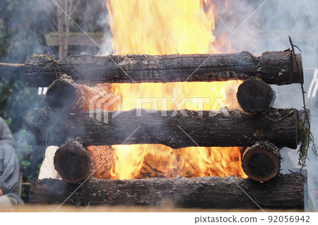 煮熟的肉火焰 92056942