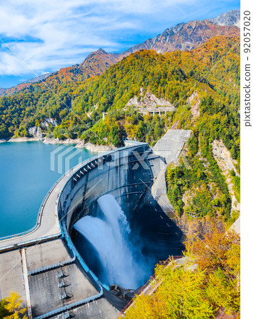 Autumn's Kurobe Dam Autumn's Kurobe Dam 92057020