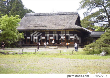Rakurakuen is located in Hikone City, Shiga Prefecture, and was built by Naooki Ii, the lord of the Hikone Domain. Rakurakuen is located in Hikone City, Shiga Prefecture, and was built by Naooki Ii, the lord of the Hikone Domain. 92057294