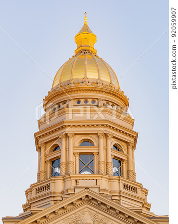 Sunset view of the beautiful Wyoming State capitol building 92059907