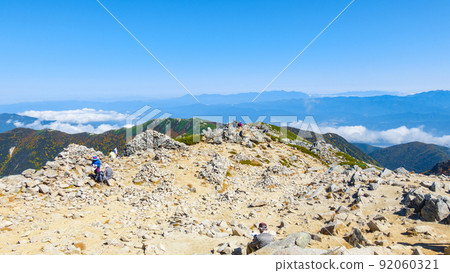 View of the summit of Mt. Kisokoma (toward Yatsugatake) 92060321