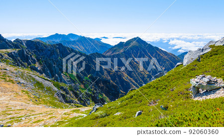 Autumn Kisokomadake trekking (view of Mt. Utsugi, Mt. Minamikoma, Mt. Sannosawa from Mt. Kisokoma) 92060360