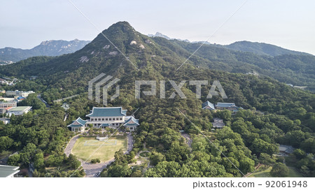 首爾鐘路區Bukak山的Cheong Wa Dae 92061948
