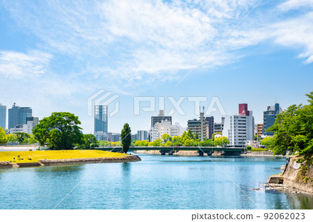 You can see the sky sheath bridge over Jonan-dori, Kamiyacho, Tokaichimachi, Chuo Park and so on. There is a Peace Memorial Park in the lower reaches. 92062023