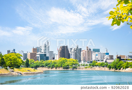 You can see the sky sheath bridge over Jonan-dori, Kamiyacho, Tokaichimachi, Chuo Park and so on. There is a Peace Memorial Park in the lower reaches. 92062028