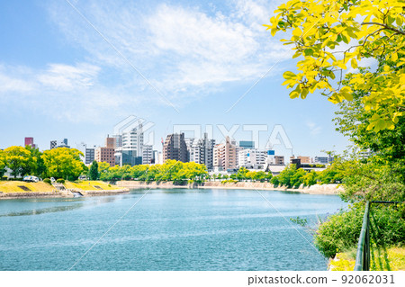 You can see the sky sheath bridge over Jonan-dori, Kamiyacho, Tokaichimachi, Chuo Park and so on. There is a Peace Memorial Park in the lower reaches. 92062031