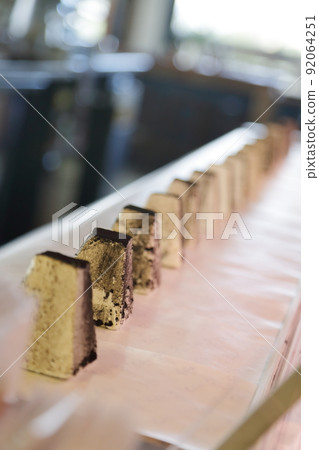 Manufacturing process of homemade cheese popular in the suburbs of Melbourne Manufacturing process of homemade cheese popular in the suburbs of Melbourne 92064251