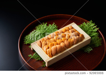 Raw sea urchin (Russian bahununi) Raw sea urchin (Russian bahununi) 92065008