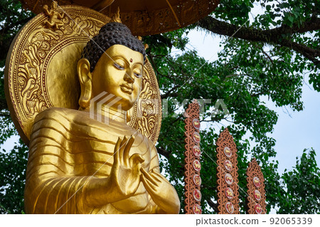 泰國北部南府普吉寺佛像 泰國北部南府普吉寺佛像 92065339