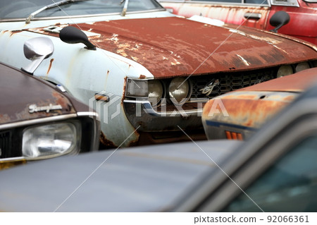 Image of an old domestic car 92066361