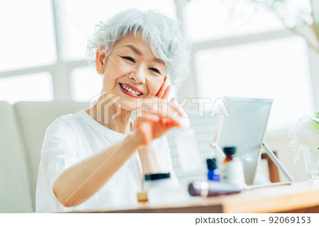 高級女性美容 高級女性美容 92069153