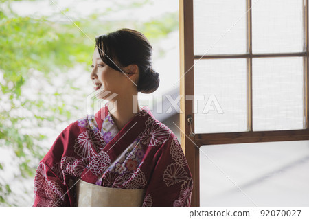 浴衣女人日本房子 浴衣女人日本房子 92070027
