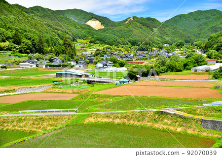 Townscape of Ohinata, Sakuho Town, Nagano Prefecture / Looking toward the school (Sakuho Town, Nagano Prefecture) [2022.6] 92070039