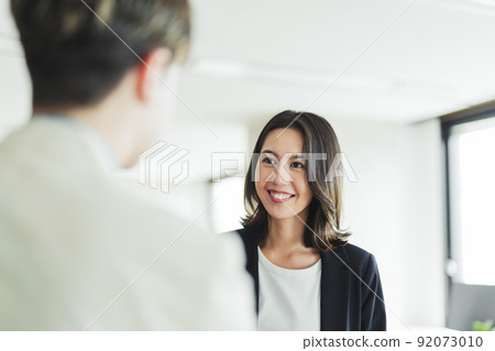 商務溝通 92073010