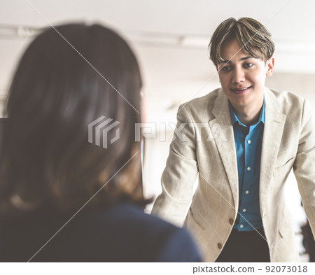 Business communication 92073018