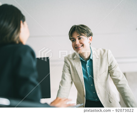 Business communication 92073022