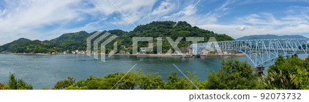 View of the coastal scenery of the Seto Inland Sea, from Kami-kamagari Island to Shimo-kamagari Island 92073732