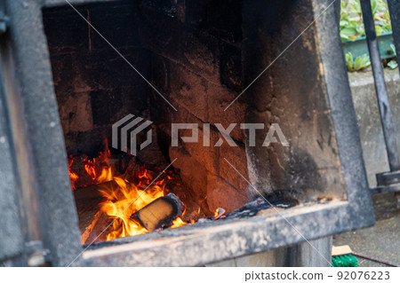 Incinerator flame 92076223