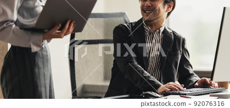 Business communication 92076316