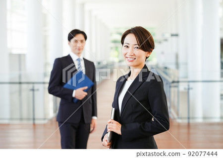 商務人士 92077444