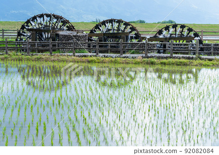 《Fukuoka Prefecture》 Asakura City, a triple water wheel that has finished planting rice 《Fukuoka Prefecture》 Asakura City, a triple water wheel that has finished planting rice 92082084