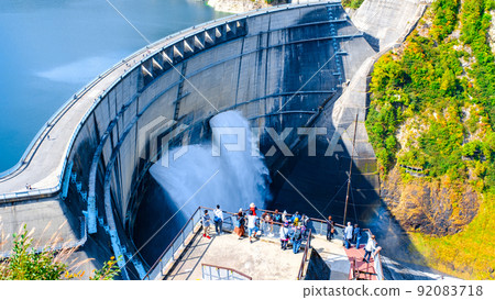 Autumn's Kurobe Dam Autumn's Kurobe Dam 92083718