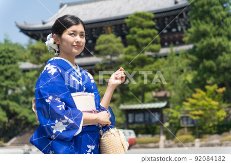 Kimono woman enjoying a trip to Kyoto Kimono woman enjoying a trip to Kyoto 92084182