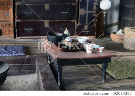 壁爐和餐桌 壁爐和餐桌 92084395