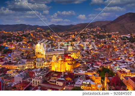 Beautiful landscape of colorful town Guanajuato 92084507
