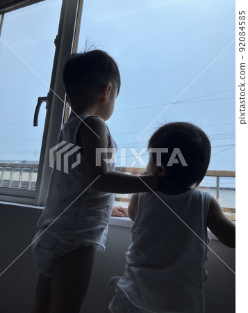 奔跑的兄弟 奔跑的兄弟 92084585