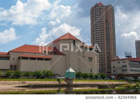 Takarazuka Grand Theater 92084966