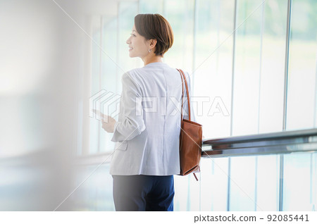 女商人 92085441